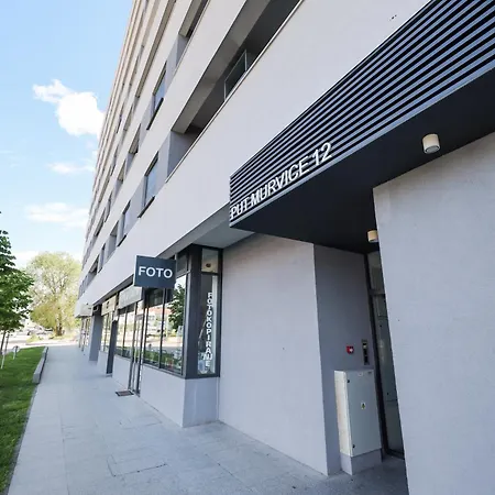 Yvonne Apartamento *