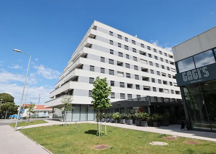 Apartamento Yvonne Zadar